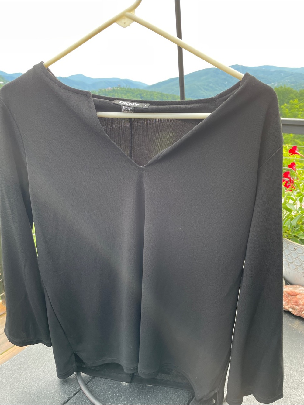 DKNY Black Long-Sleeve V-Neck Top with Subtle Center Seam